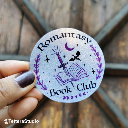 ✨ Sticker Holográfico – “Romantasy Book Club” | Para Lectorxs de Fantasía Romántica 🐉📚